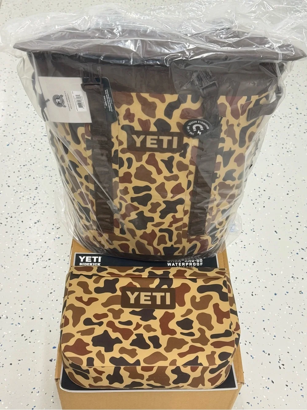 Yeti M20 Wetlands Camo Backpack Cooler w/ Matching 6L | New